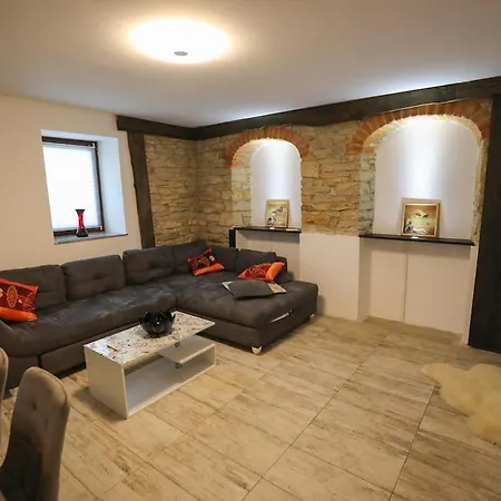 Grosse In Appartement *