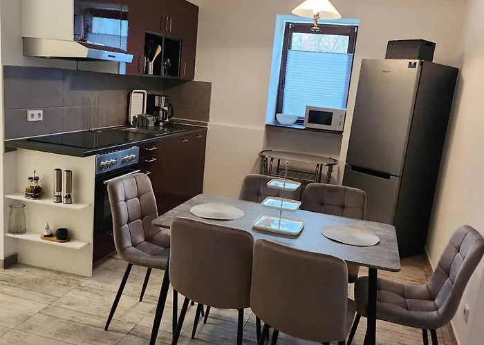 Grosse In *